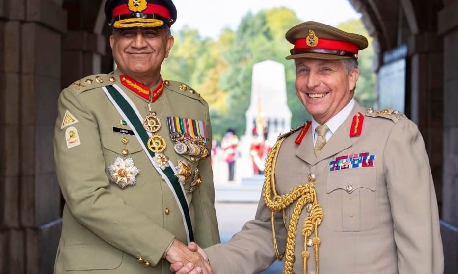COAS Bajwa meets top British civil-military officials in UK visit