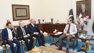 PM Stresses Enhanced Pakistan-Italy Trade Ties