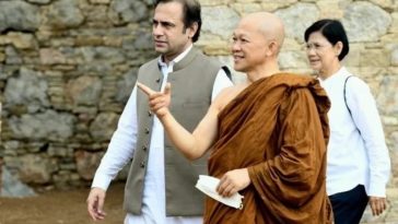 Thai Buddhist monk visits Peshawar Museum