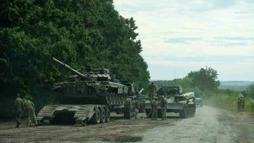 Russia pulls back troops from Kharkiv region as Kyiv forces advance further