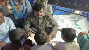 Sindh govt plans to open tent schools at all flood relief camps