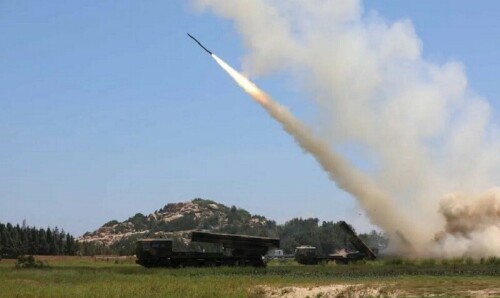 Taipei vows to hit back if Chinese troops enter Taiwan