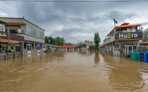 World Bank pledges $25 million for rebuilding flood-hit schools, hospitals in KP